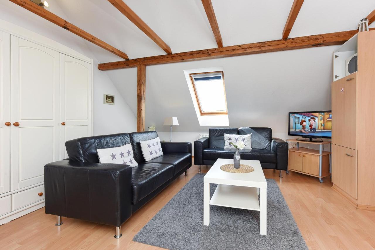 Ferienwohnungen Im Haus Friesische Weite Schillig Exterior photo